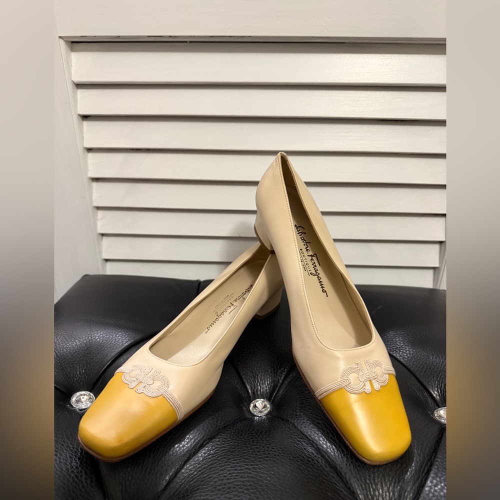 Salvatore Ferragamo Cream and Yellow Flats